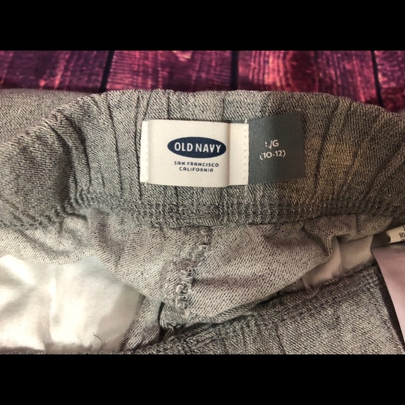 Old navy 10-12 boys shorts - Picture 2 of 4